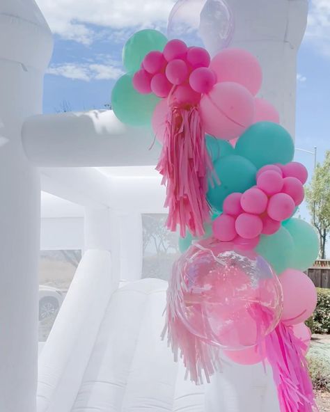 Balloon Garland With Fringe, 30th Birthday Themes, Balloon Tassel, Jumbo Balloons, Bounce House, Tassel Fringe, Balloon Bouquet, Balloon Art, Balloon Arch