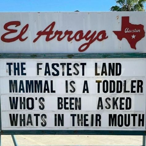 Texas Humor, Texas Restaurant, Restaurant Signs, Morning Humor, People Laughing, Tex Mex, Funny Signs, A Sign, Bones Funny