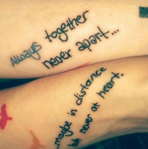 best friend quote tattoo Friendship Tattoo Quotes, Best Friend Tattoo Quotes, Tattoo Daruma, Cute Best Friend Tattoos, Tattoo Espalda, Matching Bff Tattoos, Cousin Tattoos, Small Wave Tattoo, Heather Moss