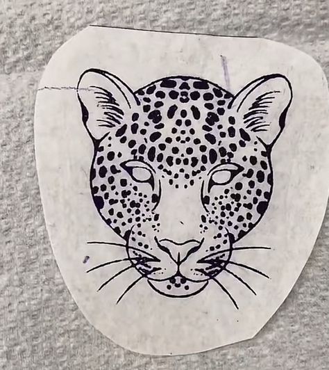 Tattoo Leo, Jaguar Tattoo, Minimalist Tattoo Ideas, Leopard Tattoos, Army Tattoos, Lino Art, Getting A Tattoo, Minimalist Tattoos, Head Tattoos