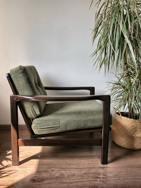 Lounge Chair Living Room, Armchair Mid Century, Armchair Bedroom, Wooden Armchair, Mid Century Armchair, Mid Century Modern Chair, Reading Chair, Armchair Furniture, Arm Chairs Living Room