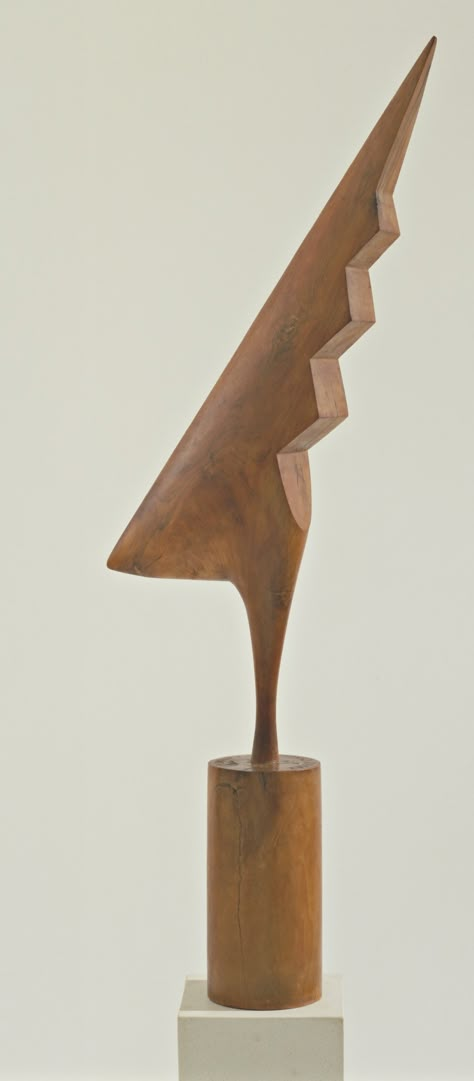 Constantin Brancusi. The Cock. Paris 1924 | MoMA Brancusi Sculpture, Constantin Brâncuși, 3d Art Sculpture, Constantin Brancusi, Istoria Artei, Sculpture Abstract, Sculpture Modern, Wood Sculptures, Ceramics Sculpture