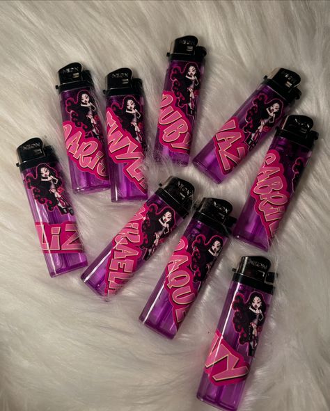 👑✨ Bratz Birthday Vibes! 🎉💄 Check out these custom party favor labels we created for a Bratz-themed 22nd birthday! From chip bags and lighters to shot glasses, water bottles, and Capri Suns, every detail is personalized to make this celebration unforgettable! 💅💫 Whether it’s for birthdays, weddings, or any event, we can create custom labels for all your party favors, bringing your theme to life. Ready to wow your guests? DM us to design your custom labels today! 💬 🍾 Bratz-Themed Party Favor... Bratz Party Favors, Bratz 21st Birthday Party, Bratz Birthday, 21st Birthday Favors, 21st Birthday Party Favors, Glasses Water, Birthday Vibes, Cinderella Cake, 21st Birthday Party