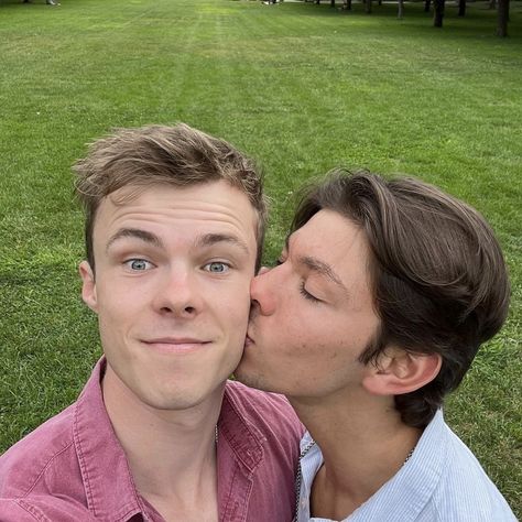 Nicholas Hamilton and his boyfriend Jackson Nicolas Hamilton, Nic Hamilton, Nicholas Hamilton, Henry Bowers, Bowers Gang, Celebrity Men, Celebrities Male, Relationship Goals, Hello Kitty