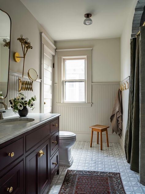 East Isles Victorian — Yond Interiors Traditional Design Bathroom, Light Academia Bathroom, Small Traditional Bathroom, Updated Victorian Interior, Paneling In Bathroom, Victorian Cottage Interior, Bridgeton House, Tudor Bathroom, 1920s Home Interior