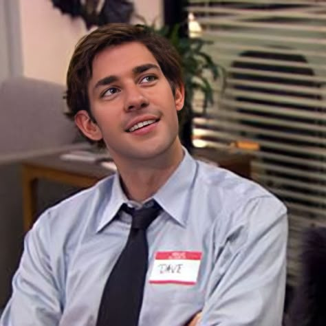 Jim Halpert Halloween Costumes, The Office Halloween, Jim Halpert The Office, Office Halloween Costumes, The Office Jim, The Office Characters, Luke Danes, The Office Stickers, Jim Pam