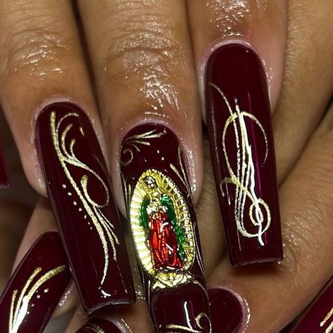 ⁺⋆𓆩CHERRY𓆪⋆⁺ on Instagram: "Nails off to Spain❣️✨ @southtxnailsupply 12mm liner brush #pinstripenails #lowridernails" Lowrider Inspired Nails, Pin Stripe Nails, Low Rider Nails, Lowrider Nail Designs, Lowrider Nails, Spain Nails, Hispanic Nails, Chicana Nails, Belly Tattoos