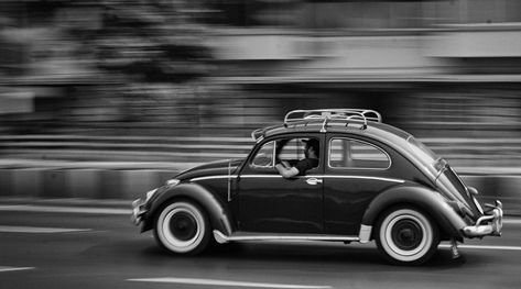 How to Capture Outstanding Motion Photos with Panning Panning Photography, Motion Blur Photography, Camera Crafts, Pan Photo, Blur Photography, Motion Photography, Photo Class, Photography Cheat Sheets, Camera Movements