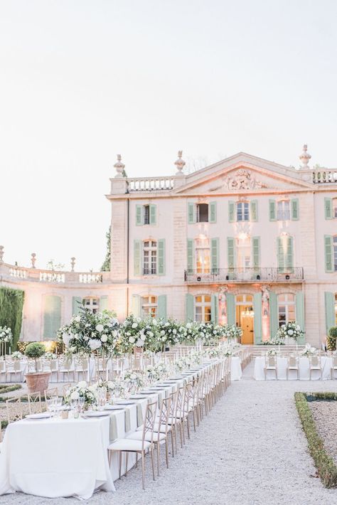 French Cocktail Party, Aesthetic Wedding Venues, French Chateau Wedding, Stunning Wedding Photos, Private Estate Wedding, Dream Wedding Venues, Chateau Wedding, Wedding Venue Inspiration, Luxury Wedding Venues