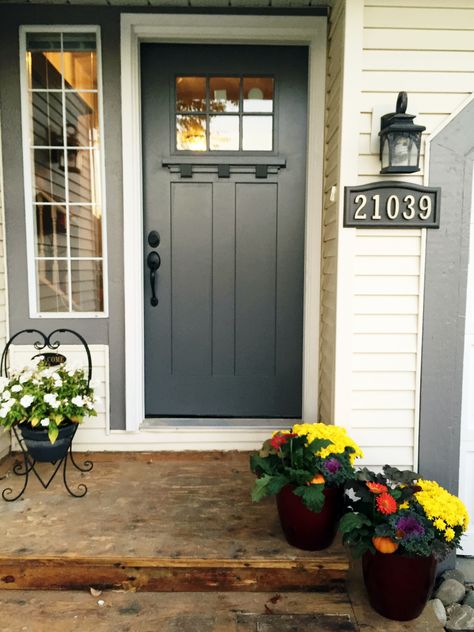 This was a front door replacement done by Windsor. It's a Craftsman-style smooth fiberglass door and dentil shelf, with a clear, 6-lite glass insert with external grid. This was a pre-hung unit using 6-9/16" jamb. Installation was done by our door shop's Dave. Door hardware: Windsor's Nottingham Collection. Leen/Kent Handleset. Craftsman Front Doors, Front Door Ideas, Beautiful Front Doors, Farmhouse Front Door, Door Decorating, Modern Front Door, Farmhouse Front Porches, Front Door Entrance, Front Steps