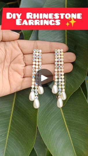 Khel Khel Mein, Diy Rhinestone Earrings, Vishal Mishra, Wired Jewelry, Diy Rhinestone, Earring Tutorial, Kundan Jewellery, Bead Jewellery, Rhinestone Earrings