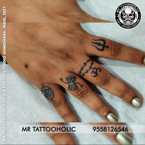 Mahadev Finger Tattoo, Shiva Finger Tattoo, Trishul Finger Tattoo, Om Tattoo On Finger, Tattoo Ideas Female Mahadev, Bhakti Tattoo, Shiv Related Tattoos, Damarukam Tattoo, Shivji Mehndi Design