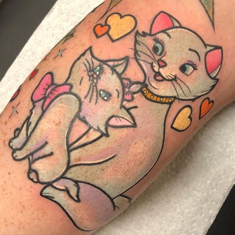 Marie And Duchess Tattoo, Duchess And Marie Tattoo, Character Tattoo Ideas, Duchess Aristocats, Aristocats Tattoo, Marie Tattoo, Maria Tattoo, 2024 Tattoo, Disney Sleeve