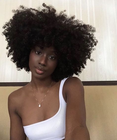 4c Hair Aesthetic, 4b Afro, Afro Textured Hair, Beautiful Natural Hair, Pelo Afro, Natural Hair Beauty, Coily Hair, 4c Hairstyles, Afro Hairstyles