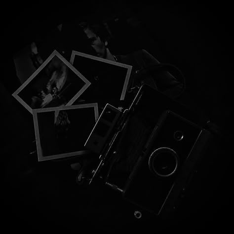 Cover Black Aesthetic, Dark Aesthetic Pictures Insta, Dark Obsession Aesthetic, Black Esthetics, Greyscale Aesthetic, Dark Asethic, Anger Photography, Black Items, Black And White Photo Wall