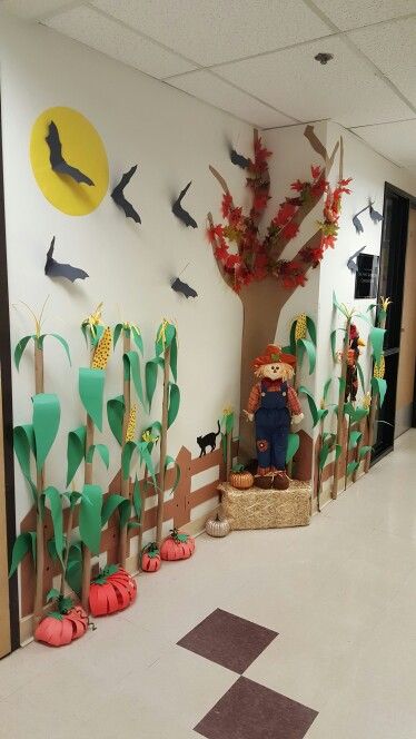 Otoño Autumn Decorating Kindergarten, Autumn Decorations Kindergarten, Autumn Decoration For Kindergarten, Autumn Kindergarten Decoration, Fall School Doors, Autumn Classroom Decorations, Autumn Ideas Decoration Kindergarten, Autumn In Kindergarten Decoration, Autum Kindergarden Decor