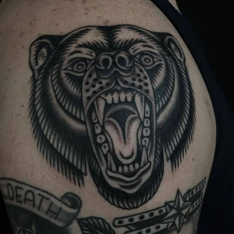 Traditional Bear Tattoo, Traditional Tattoo Stencils, Traditional Hand Tattoo, Traditional Black Tattoo, Bear Tattoo Designs, Small Chest Tattoos, Traditional Style Tattoo, Western Tattoos, Bear Tattoos