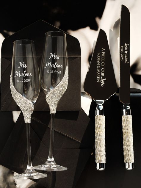 Wedding flutes: to order, select a color and specify the text to be engraved. Every detail in the design of this model of glasses radiates luxury, which will be appreciated by true aesthetes and connoisseurs of radiant beauty. The bowl of crystal glasses is decorated with a rich display of crystals in the form of a flower with four petals. Each crystal is laid out by hand, following the symmetry in the overall composition Dimensions: Material: Volume 210 ml Crystal glasses Height 26.5 cm Non-tox Silver Wedding Aesthetic, Glass Laser Engraving Ideas, Wedding Flutes Personalized, Custom Wedding Champagne Flutes, His And Hers Champagne Flutes, Wedding Flutes And Cake Server Set, Etched Champagne Glasses, Engraved Cake Server, Engraved Champagne Flutes