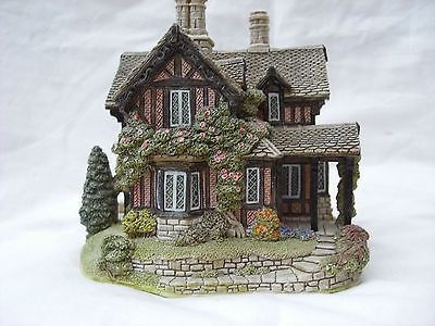 LILLIPUT LANE. lilliput house.cottage.lillyput lane.CHATSWORTH VIEW | #521252765 Liliput Lane Cottages, Lilliput Lane Cottages, Casual Castle, Halloween Minis, Painted Houses, Lilliput Lane, Mini Houses, House Cottage, Building Concept