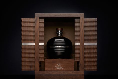 Wood Packaging Design, Wine Box Packaging Design, Whiskey Bottle Packaging, Luxury Wooden Box Packaging, Luxury Whisky Packaging, Whiskey Packaging Luxury Box Design, Black Mood, Wood Packaging, Brand Strategy Design