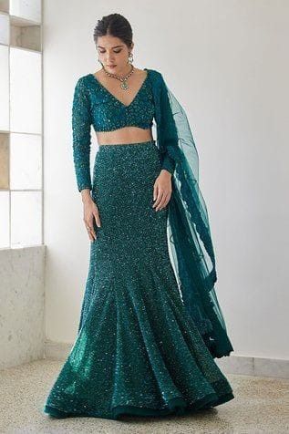 Mermaid Skirt Outfit Ideas, Mermaid Lehenga Indian Fashion, Latest Fancy Sarees Party Wear, Mermaid Lengha, Lehnga Designs Indian Weddings Simple, Lehnga Designs Indian Weddings, Lengha Skirt, Engagement Clothes, Thread Ceremony