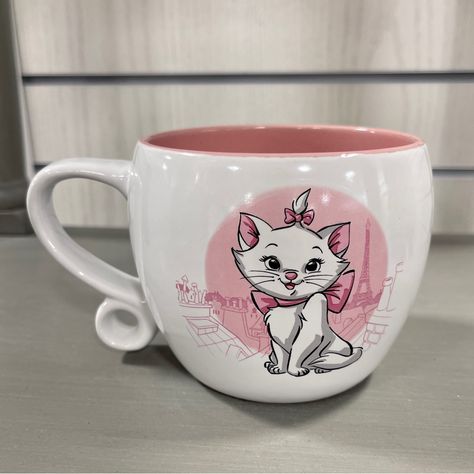 Perfect For Disney Lovers And Cat Lovers! Beautiful Mug That Would Make The Perfect Gift! Will Pack With Care And Ship Quickly From A Smoke Free Home Check Out My Closet For Other Viral Holiday, Seasonal Decor, Halloween, Pink Halloween, Rae Dunn, Disney, Hello Kitty, Harry Potter, Summer, Mushrooms, Cherry, Strawberry, Cat And Dog Themes In My Closet. Bundles Of Two Or More Items Are Discounted But Please Remember Packages Must Weigh Less Than 5lbs. #Tjmaxx Homegoods Marshalls Target Tiktok Vir Marie The Aristocats, Disney Hello Kitty, Rae Dunn Disney, Strawberry Cat, Disney Coffee Mugs, Cherry Strawberry, Disney Cups, Disney Items, Halloween Pink