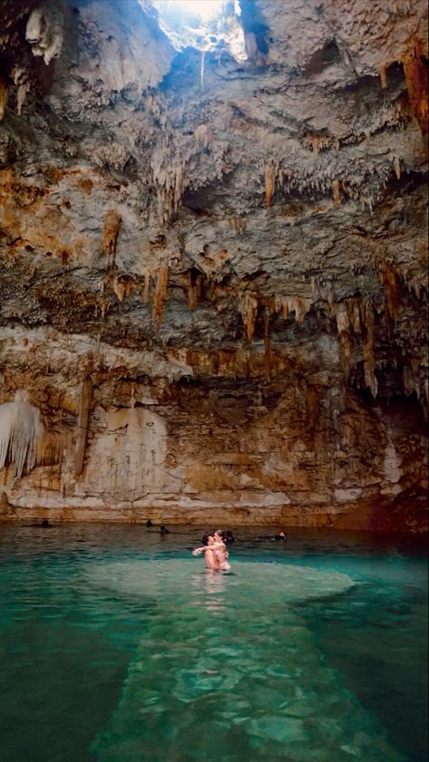 Tulum Couple Photoshoot, Tulum Mexico Cenote, Tulum Photo Ideas, Tulum Picture Ideas, Cenote Photoshoot, Mexico Travel Aesthetic, Cancun Mexico Pictures, Tulum Photography, Tulum Mexico Aesthetic