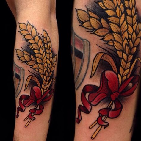 @giuliaghil #neotrad #neotraditional #tattoo #tattoos #tattooart #art #artist #tattooer #tattooist #traditional #new Wheat Tattoo, Family Tattoo Designs, Traditional Tattoo Sleeve, Tattoo Inspiration Men, Sleeves Ideas, Neo Traditional, Tattoo Sleeve Men, Family Tattoos, New Traditional