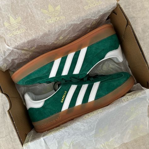 Hello lovers 💚 Question: do I need the burgundy for Autumn?? ♥️🍒🥀🍁 #adidas #gazelles #green #greenstyle #adidasgazelle #newtrainers #newshoes #ukstyle #liverpoolgirls Liverpool Girls, Adidas Gazelles, New Trainers, Hello Lover, Adidas Gazelle, Green Fashion, New Shoes, Adidas, Green