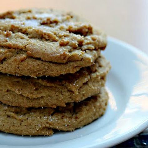 Tonka Bean Spice Snap Cookies Tonka Bean Recipes, Bean Cookies, Sweet Kitchen, Perfect Pantry, Flaky Biscuits, Roll Cookies, Cookies Christmas, Spice Cookies, Sweet Cookies