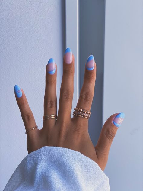 Two Toned Blue Nails, Chalk Photos, Color Block Nails, Cotton Candy Nails, Candy Nails, Lovely Nails, Short Nail Designs, Nails Nails, Blue Nails