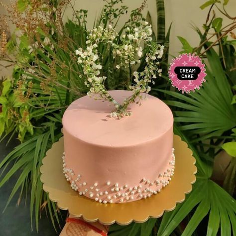 Peach Decorated Cake, Small Flowers, Cake Ideas, Cake Decorating, Birthday Cake, Cake, Birthday, Frame, Flowers