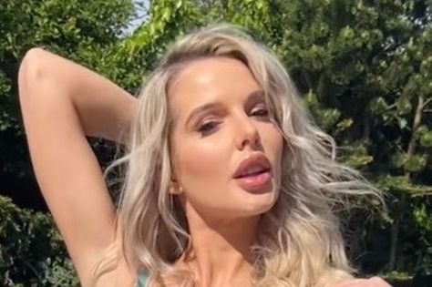 Helen Flanagan posed up a storm in a new ad for lingerie company Ann Summers, looking sexy in different outfits as she lay on a picnic blanket, but some couldn't resist shaming the mum-of-three for her photos Ann Summers Outfits, Ann Summers Posts, Ann Miller Actress, Coronation Street Actors, Helen Flanagan, Awful People, Ann Summers, Lingerie Photoshoot, Blue Lingerie