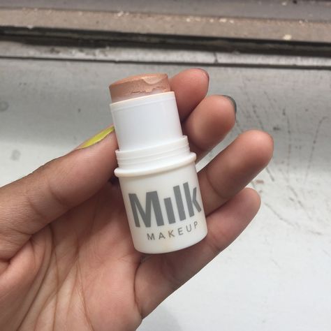 Milk Makeup Aesthetic, Milk Highlighter, Milk Makeup Holographic Stick, Milk Makeup Highlighter, Milk Products, Makeup Highlighter, Skincare Brands, Milk Makeup, Highlighter Makeup