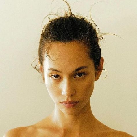 Kiko Mizuhara Makeup, Kiko Mizuhara Instagram, Model Nose, Mizuhara Kiko, Kiko Mizuhara, 얼굴 드로잉, Face Aesthetic, Bare Face, Album Cover Design