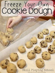 Frozen Cookie Dough Recipe, Freeze Cookie Dough, Resep Makanan Beku, Freezer Cookies, Strawberries Chocolate, Dessert Oreo, Freezable Meals, Freezer Friendly Meals, Freezer Meal Planning