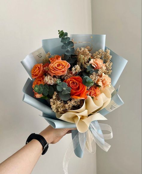 Flower Bouquet Diy, Creative Flower Arrangements, Flowers Bouquet Gift, Flowers Gifts, Flower Therapy, Flowers Beautiful, Diy Bouquet, Flower Gift, Flowers Bouquet