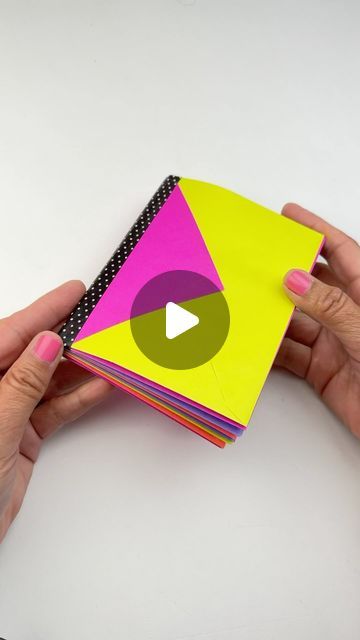 Crafts With Envelopes, How To Make Paper Envolpe, Envelope Books How To Make, Envelope Journal Ideas, Craft Book Ideas, Envelope Gift Ideas, Small Envelopes Diy, How To Make An Envelope Out Of Paper, Paper Scraps Ideas