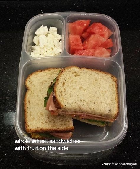 Bologna Sandwich, School Lunch Recipes, Resep Smoothie, Healthy Lunch Snacks, Meal Prep Snacks, Healthy School Lunches, Makanan Diet, Healthy Lifestyle Food, Healthy Food Motivation