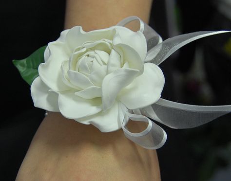 Gardenia wrist corsage Gardenia Corsage, Flowers At Wedding, Wedding Body, Boutonnieres Prom, Bride’s Mother, Wrist Flowers, Ocean Wedding, Corsage Prom, Prom Flowers