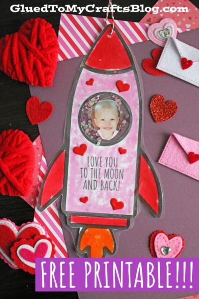 Valentine's Day Rocket Photo Ornament - Glued To My Crafts Rocket Photo, Cards Ideas Handmade, Valentine Bulletin Boards, Preschool Valentine Crafts, Toddler Valentine Crafts, February Crafts, Valentine's Day Crafts For Kids, Preschool Valentines, Valentine Crafts For Kids