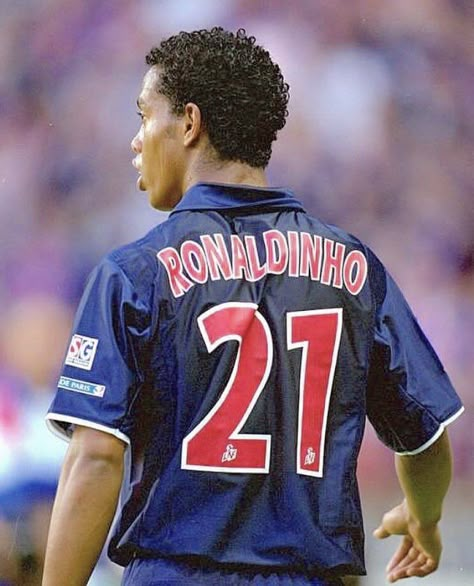 Christian Football Quotes, Paris 90s, Christian Football, Hard Photo, Football Images, Football Is Life, Football Quotes, Soccer World, Best Club