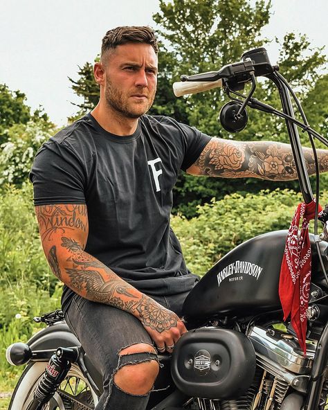 LEWIS Č on Instagram: “Staring into the distance like 🔮 @floydandco 🏍#harleydavidson #harley #motorcycle #fatbob #fashionblogger #fashionista #fashion #style…” Motorcycle Fashion Men, Harley Men, Harley Davidson Pictures, Handsome Bearded Men, Hot Biker Guys, Harley Motorcycle, Male Oc, Biker Aesthetic, Motorcycle Men