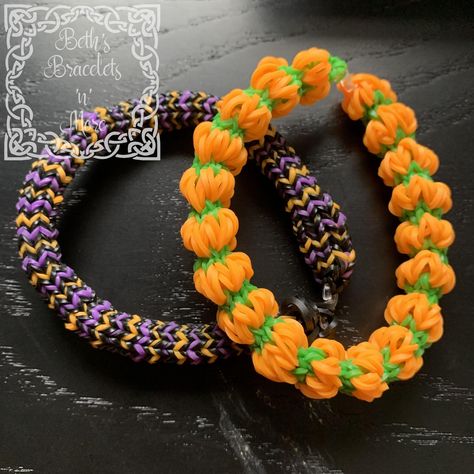 Halloween Loom Band Bracelet are fun bracelets made with small rubber bands in bright colors. These bracelets feature two different designs - 3D pumpkins and the popular hexafish pattern in seasonal colors. The bracelets are fastened by an S hook and will fit most adults. Loom Bands Bracelets Ideas, Rainbow Loom Bracelets Patterns Easy, Matching Rubber Band Bracelets, Halloween Rubber Band Bracelet, Halloween Rainbow Loom Bracelets, Halloween Rainbow Loom, Loom Band Bracelets Ideas, Loom Bracelet Patterns Rubber Band, Rubber Band Ideas