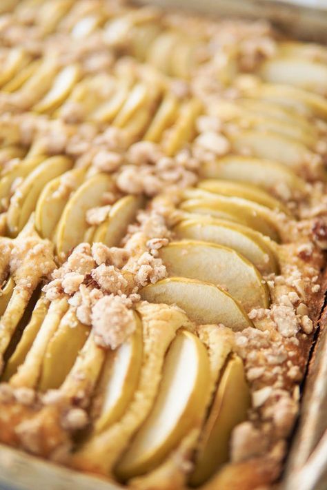 German Apple Sheet Cake Recipe, 1894 German Apple Pie, Lots Of Apples Recipe, Apple Kuchen Recipe German, German Apple Pie Recipe, Apple Kuchen Recipe, German Apple Pie, German Apple Cake Recipe, Apple Sheet Cake