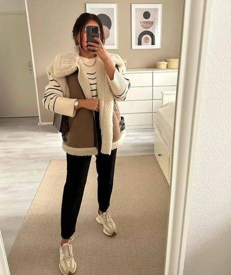 Aviator Vest Outfit, Aviator Jacket Outfit, Zara Gilet, Gilet Outfit, Zara Vest, Streetwear Cargo Pants, Vest Outfit, Sleeveless Jacket, Winter Fashion Outfits