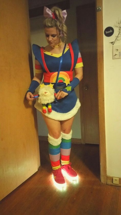 Rainbow Bright Costumes, 80s Halloween Costumes, Cartoon Costumes, Diy Halloween Costumes Easy, Last Minute Halloween Costumes, Rainbow Brite, Theme Halloween, Halloween Costume Ideas, Couple Halloween