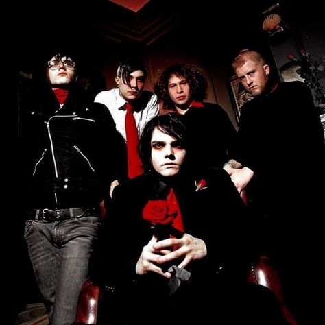 My Chemical Romance Wallpaper, Bob Bryar, Dark Punk, Ray Toro, I Love Mcr, Sweet Revenge, Black Parade, Mikey Way, Band Pictures