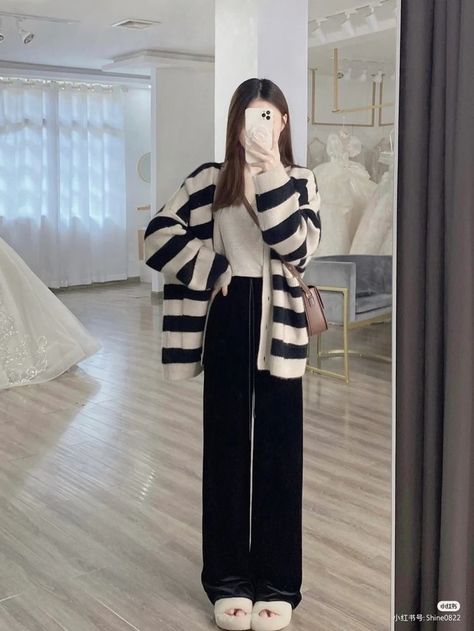 Winter Fashion Outfits Korean, Comfy Korean Outfits, Fashion Outfits Korean, Korean Casual Outfits, Large Yard, Everyday Fashion Outfits, Coat For Women, Casual Day Outfits, Easy Trendy Outfits