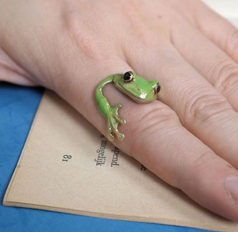 Frog Ring, Frog Jewelry, Frog Necklace, Cotton Crafts, Snake Design, Funky Jewelry, Abstract Portrait, Jewelry Lookbook, Fantasy Jewelry